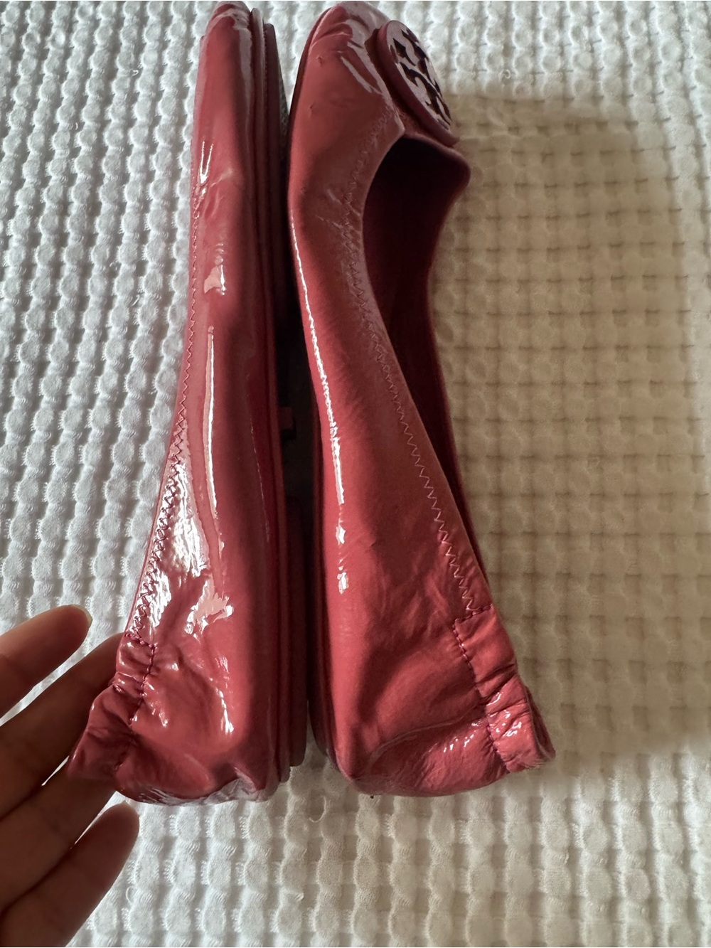 Tory Burch Red Patent Leather Logo Ballet Flats - Picture 4 of 12